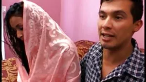 Η Daisy παίρνει μια πρωκτική κρέμα ελληνικο sex video