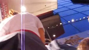 Ο Μίκυ είναι βιντεο sex μια πανέμορφη τρελή νύμφη